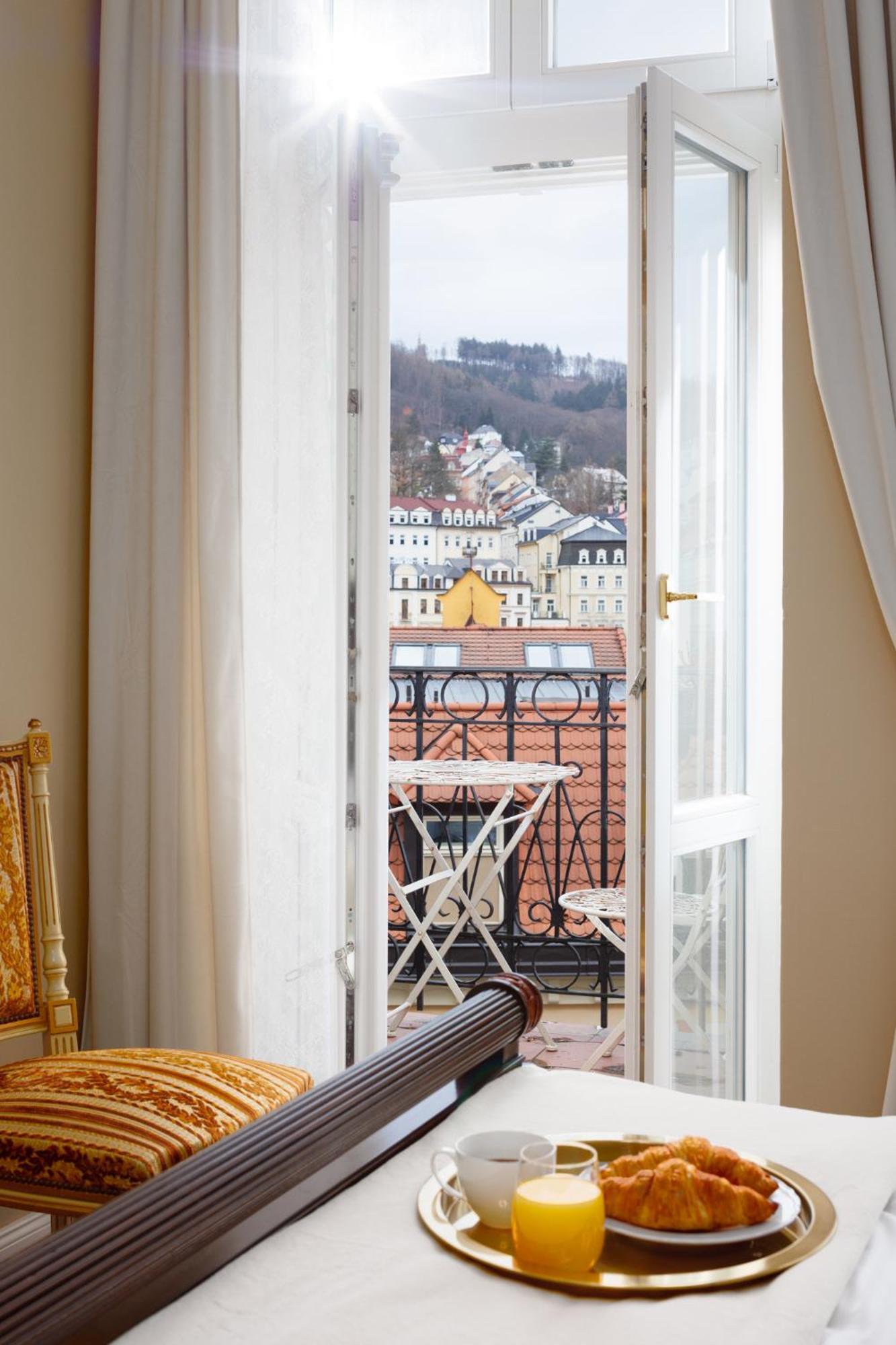 Rezidence Makart Lägenhet Karlsbad Exteriör bild